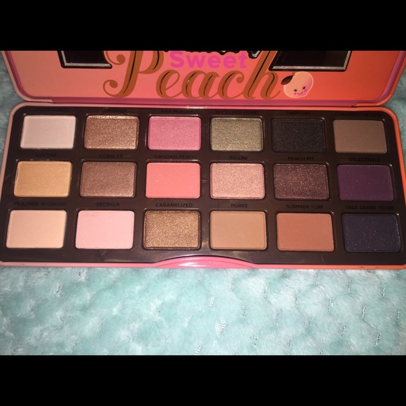Too Faced Make Up Palette - Picture 4 of 7